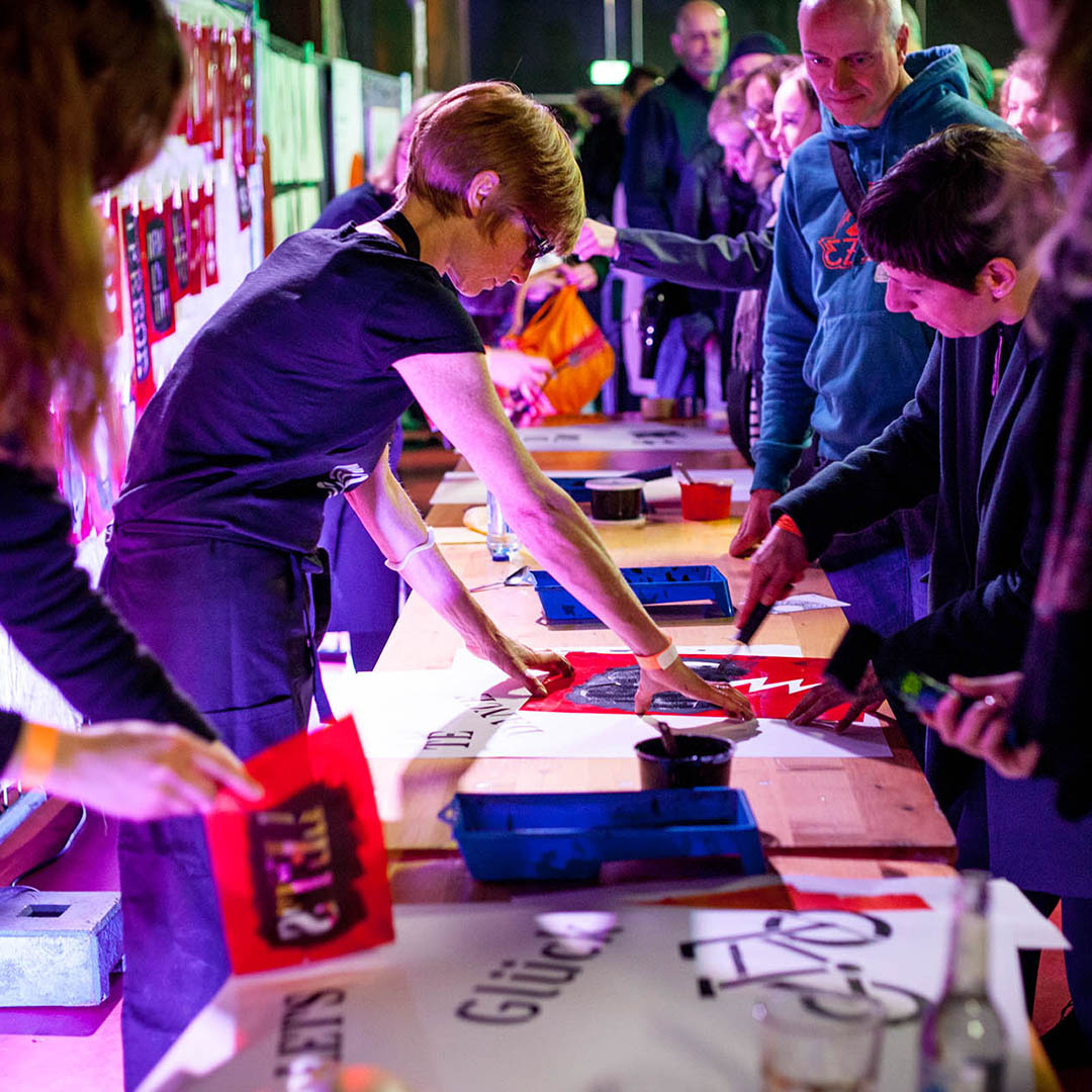 Posters of everyday disobedience with Teresa Sdralevich - WHY Festival